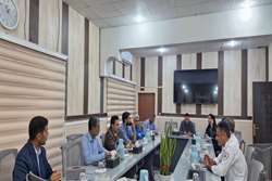 سومین جلسه ستاد بحران سلامت شهرستان میناب با تمرکز بر مدیریت خدمات سلامت در شرایط سیلاب